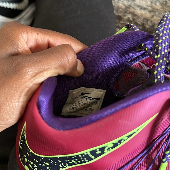 Lebron Raspberry Air Max - Picture 6 of 6